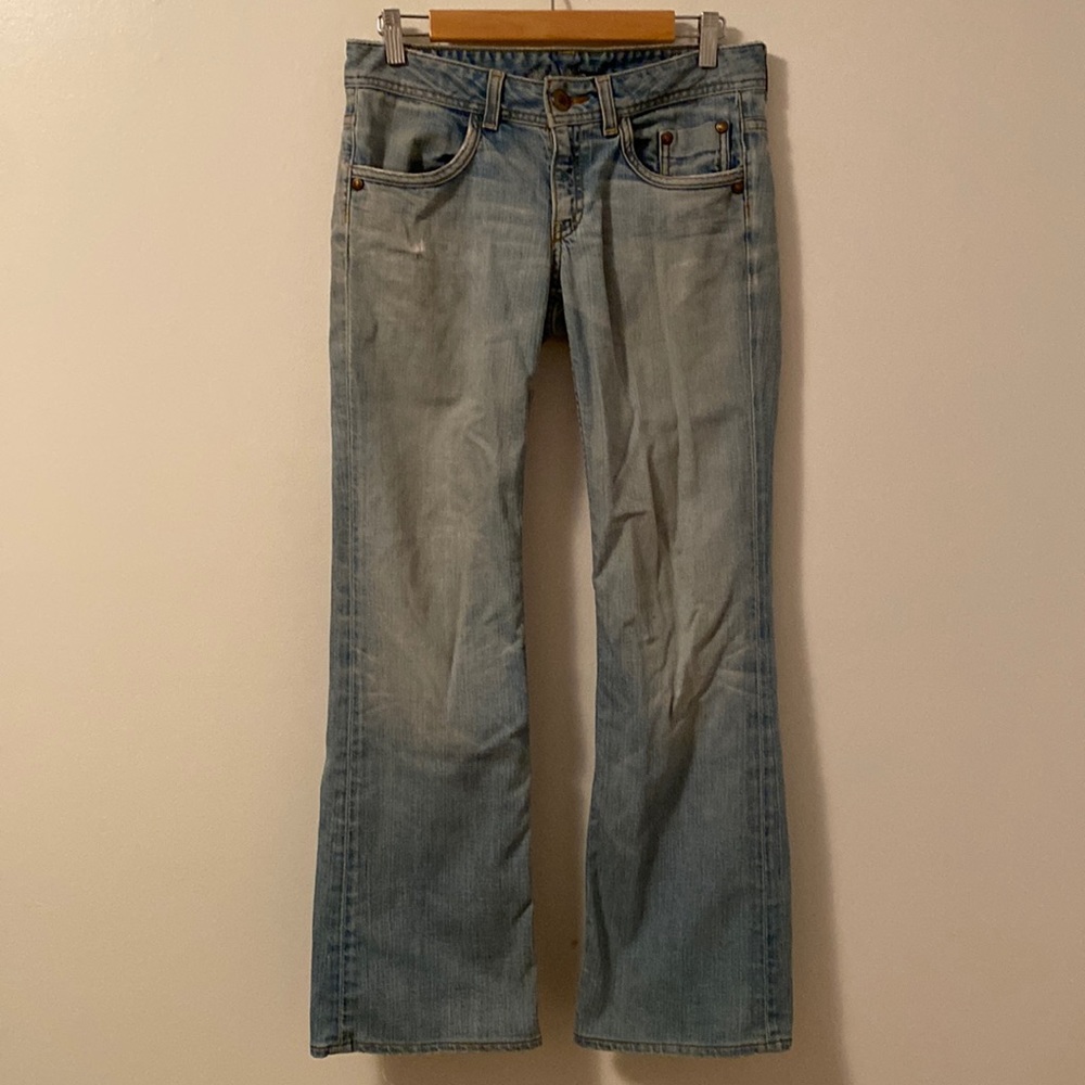 Gently Worn Women’s Size 4 Distressed Banana Republic Denim Jeans - Picture 1 of 15